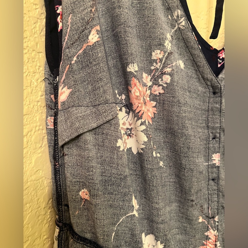 Torrid Preloved Romper Size 00 (medium) W/belt loops, no belt - Picture 7 of 9